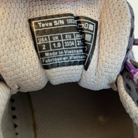 Teva hiking shoes size 2 - Picture 4 of 5
